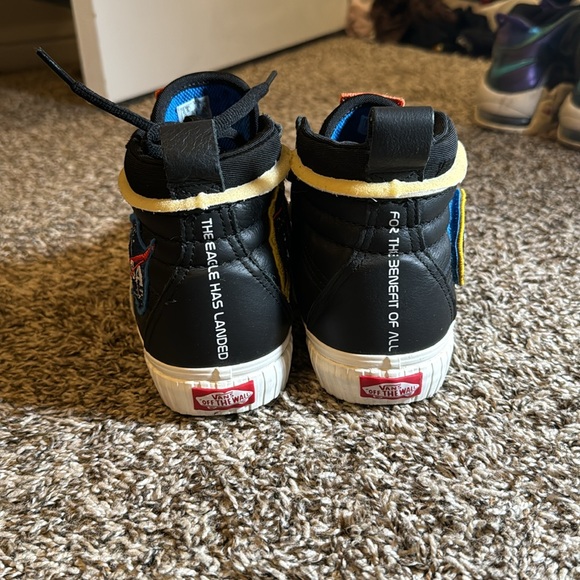 Vans Sk8-Hi MTE
NASA Space Voyager Black - Picture 5 of 7